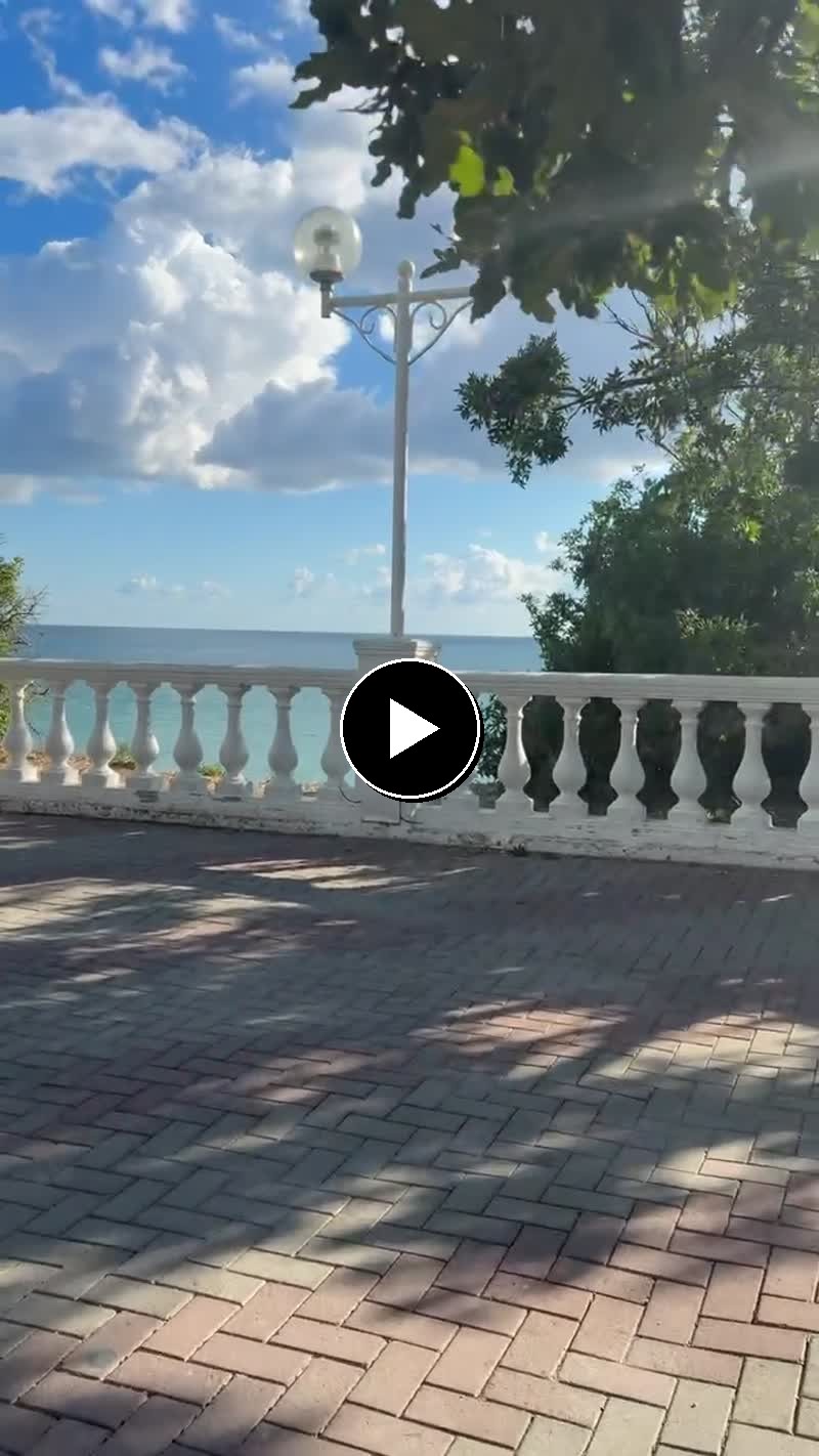 Видео для открытки - Прогулка по набережной 